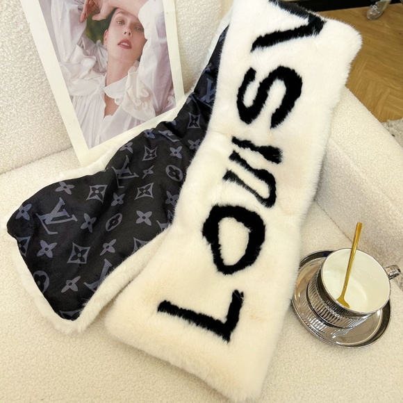 <AUTHENTIC>Louis Vuitton Scarf